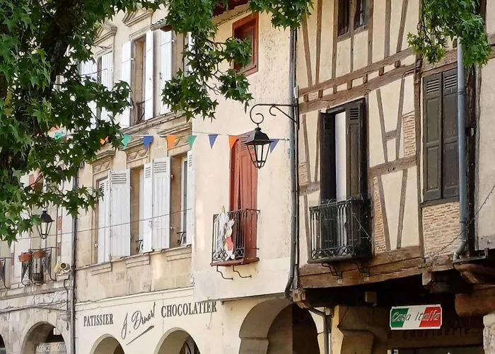 Place De La Bastide * Sainte-Foy-la-Grande